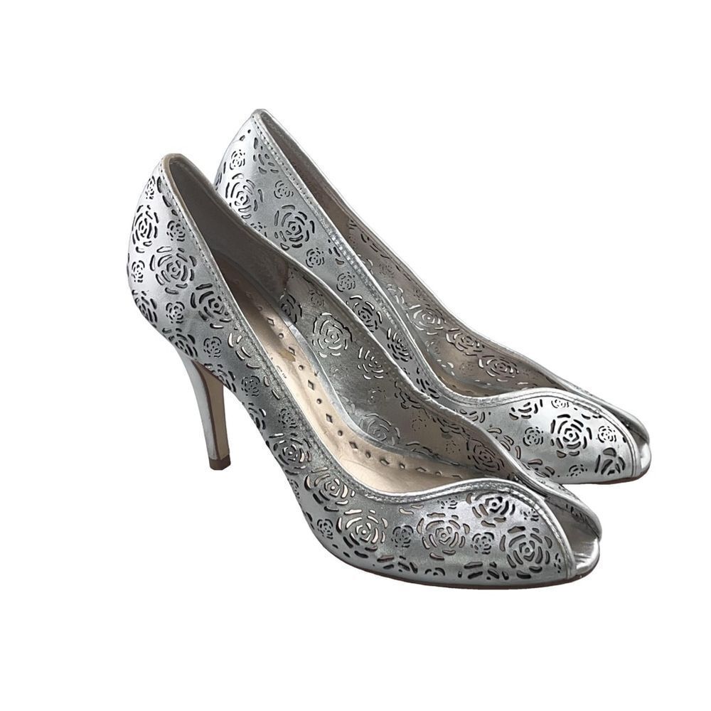 BCBGIRLS Women's Heels, Size 7, Silver